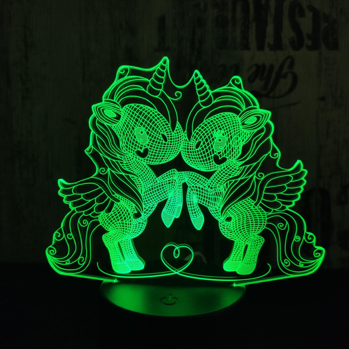 Két kicsi egyszarvú 7 színű  3D led lámpa