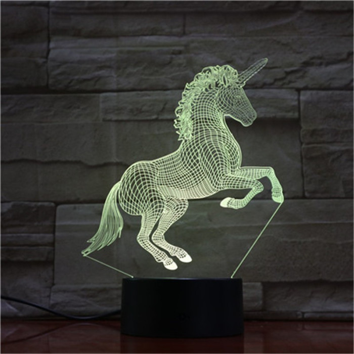 Ágaskodó Unikornis 7 színű 3D led lámpa