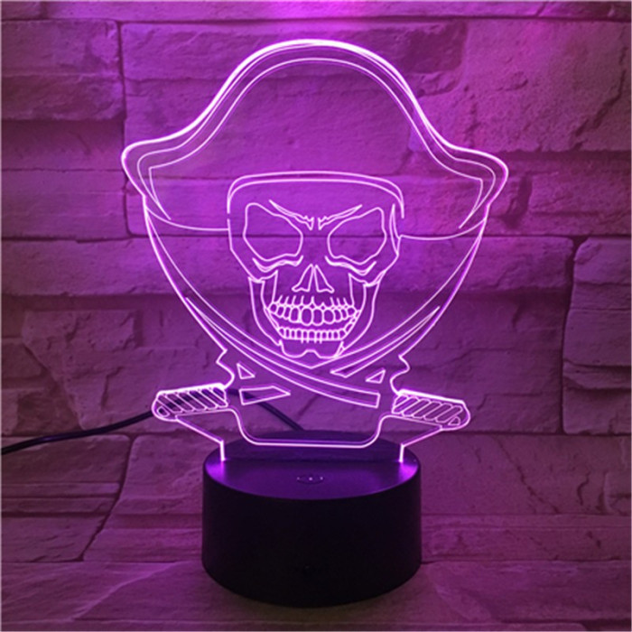 Kalóz halálfej 7 színű 3D led lámpa
