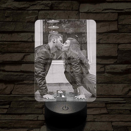 Valentin-napi ajándék nőknek és férfiaknak 7 színű 3D led lámpa