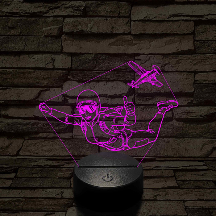 Ejtőernyős Nő 3D LED Lámpa – Egyedi Gravírozással, Műanyagtalpas