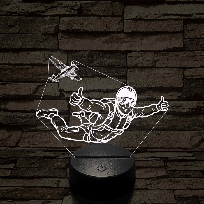 Ejtőernyős Férfi 3D LED Lámpa – Egyedi Gravírozással, Műanyagtalpas