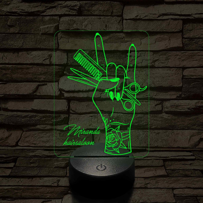 Tetovált női kéz fésűvel és ollóval – 7 színű, színváltós 3D LED lámpa