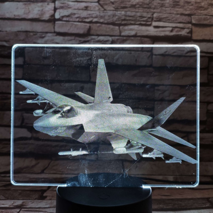 Vadászrepülőgép 7 színű valósághű 3D led lámpa