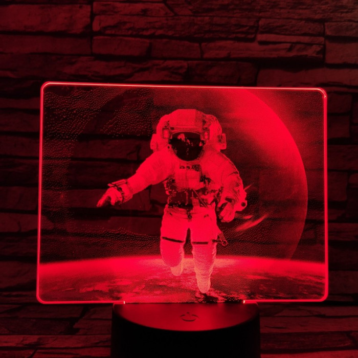Űrsétaló Asztronauta 7 színű valósághű 3D led lámpa