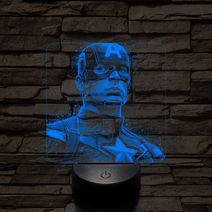 Hős Kapitány 7 színű valósághű 3D led lámpa