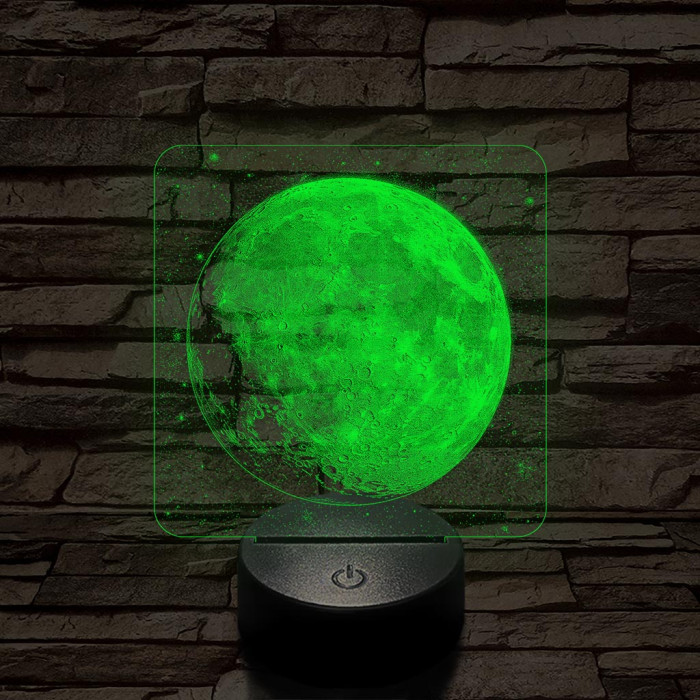 A Hold teljes pompájában 7 színű valósághű 3D led lámpa